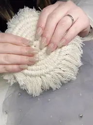 チップ長さだし＋ワンカラーorラメグラ(ソフトジェルオフ付き)(パーツ、長さだし、チップのオフ別料金となります)