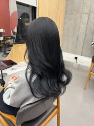 ♡暗染め艶カラー＋トリートメント✨ （黒染め未使用）