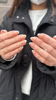 ご新規様オフ無料！フレンチ・グラデーション