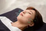 人気No.2💆‍♀️【小顔効果/フェイスライン/猫背/反り腰/頭痛/食いしばり】リフトUP美容鍼＋整体 60分