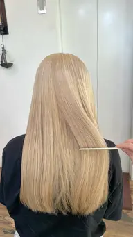 【「予約リクエスト」でのみ受付中】 ケアブリーチありWカラー🎀　　⚠️根元2​〜​3ヶ月リタッチの方優先！