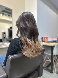 【平日限定/イメチェンオススメ】選べるブリーチデザインカラー+トリートメント(前髪カット可)✂︎¥11,000