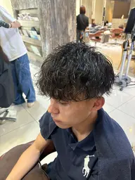 🐦‍⬛今話題のパーマ🐦‍⬛メンズカット+シャドウパーマ　再来¥9900