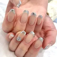 《オフ有り》ご新規様オフ無料！ガラスフレンチ🩰（ベースカラー込み）パラジェル使用！（再来オフ代別途）