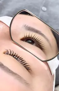 【3Dボリュームラッシュ🍒】80束¥6600 /100束¥7700/120束¥8800本数オフの有無お送り下さい🎀✨