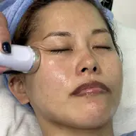 ※高周波コース(約60分)　　　　　           ニキビ・シワ・たるみ・ハリ・くすみケア