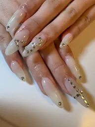 長さ出し10本💅🏻持ち込みデザイン🆗パーツ持ち込み🆗