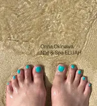 極美ワンカラー(90分)足の爪に負担をなるべくかけない薄づきワンカラー。巻き爪の同時施術も可能です。