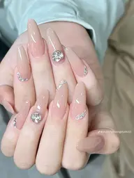 (オフあり)ハンドデザイン持ち込み☘️ストーン付け放題❤️❤️　研修期間だけ🙆