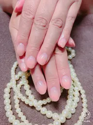 カラーグラデーション※フィルイン（ベース一層残し）の為一度全部オフしてからの施術です。⚠️アート別料金⚠️