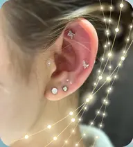 耳つぼジュエリー12粒+flat4粒コース＆血行促進マッサージ✨️我慢しないダイエットは可愛く耳からのアプローチで♥️