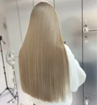 🎨ケアブリーチ+オンカラー ¥9,000ブリーチ+カラーで理想の色味に💖定番人気メニュー!