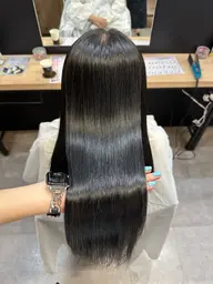 顔周り縮毛矯正💜✨️