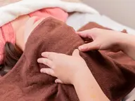 【19時のご予約限定】極上ヘッドスパ10分＋足ツボマッサージ10分￥1,800 (足湯サービスなし・お持ち帰りドリンク)