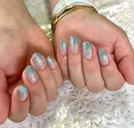 クリア・ラメグラデーション オフ有り カラー2色。（ストーン5粒まで無料・シール込み）