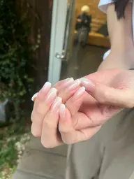 ✨平日限定✨白グラデ¥8000→¥5500🎀クリアベース仕上げ！オフ代+¥660