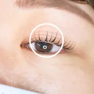 !ミニモ限定価格!まつげパーマ上のみ🌼トリートメント、アイシャンプー、お仕上げコーティング付き。