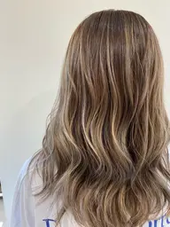 【今話題の】イルミナカラー＋プラチナアクアトリートメント