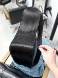 【とぅるとぅる髪✨️】髪質改善縮毛矯正ストレート➕うる艶改善トリートメント✨️