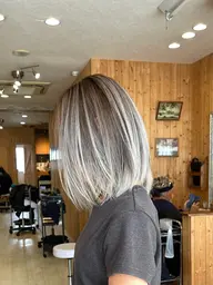 【🌟周りと差がつく大人髪】赤みゼロの透明感バレイヤージュ(ケアブリーチ込) ¥16,130