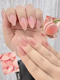 キャッツアイ・グラデーション・チークネイル 4880円