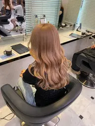 ミニモ学割U22 💝初ブリーチにもおすすめ💝ミルクティーベージュ(ブリーチ1回＋カラー)＋オリジナルトリートメント