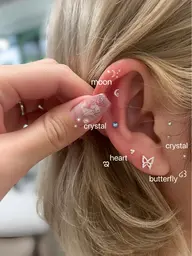 Instaで大人気🎀耳ツボジュエリー👂✨【両耳10粒4000円】【14粒4500円】【20粒4500円】