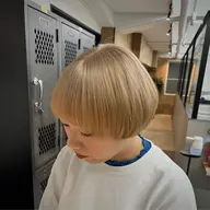 ⚜️ケアブリーチ+プレミアムカラー+トリートメント付