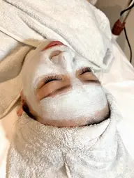 お得な初回体験【くすみ毛穴レス水光肌コース】水光イオン導入・デコルテヘッドマッサージ付き