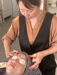 フェイシャルエステとメイクの練習モデルさんを募集しています。新人スタッフの研修育成のためご協力お願いいたします。