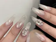 大人気❗️✨チップ長さだし+マグネットフレンチ+10個ストーンor2個大きいパーツ9500✨