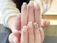 【初回ジェルオフ無料厚み出し込み】ワンカラー＋２個パーツ/ラインストーン１０粒（カラー２個まで）￥5500