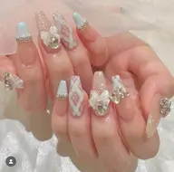 チップ長さ出し10本やり放題、持ち込みデザイン可能