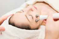 【コラーゲン活性化フェイシャル💡】毛穴吸引×筋膜リリース小顔矯正× 角質層までエイジングケア✨