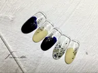 【デザイン指定練習モデル】ストーン付ニュアンスネイル¥1580🤍写真のデザインになります！カラー変更ＯＫ✨