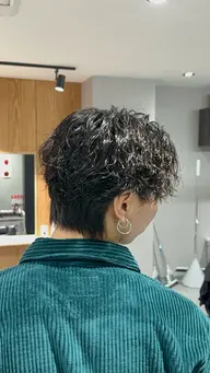 ツイストスパイラル･スパイラルパーマ+カット 「スパイキーショート、センター分け、襟足ありセンター分け、マッシュ限定」