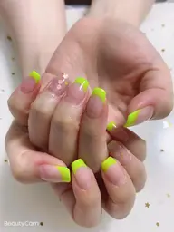 フレンチネイル ☆オフ別料金1100円☆