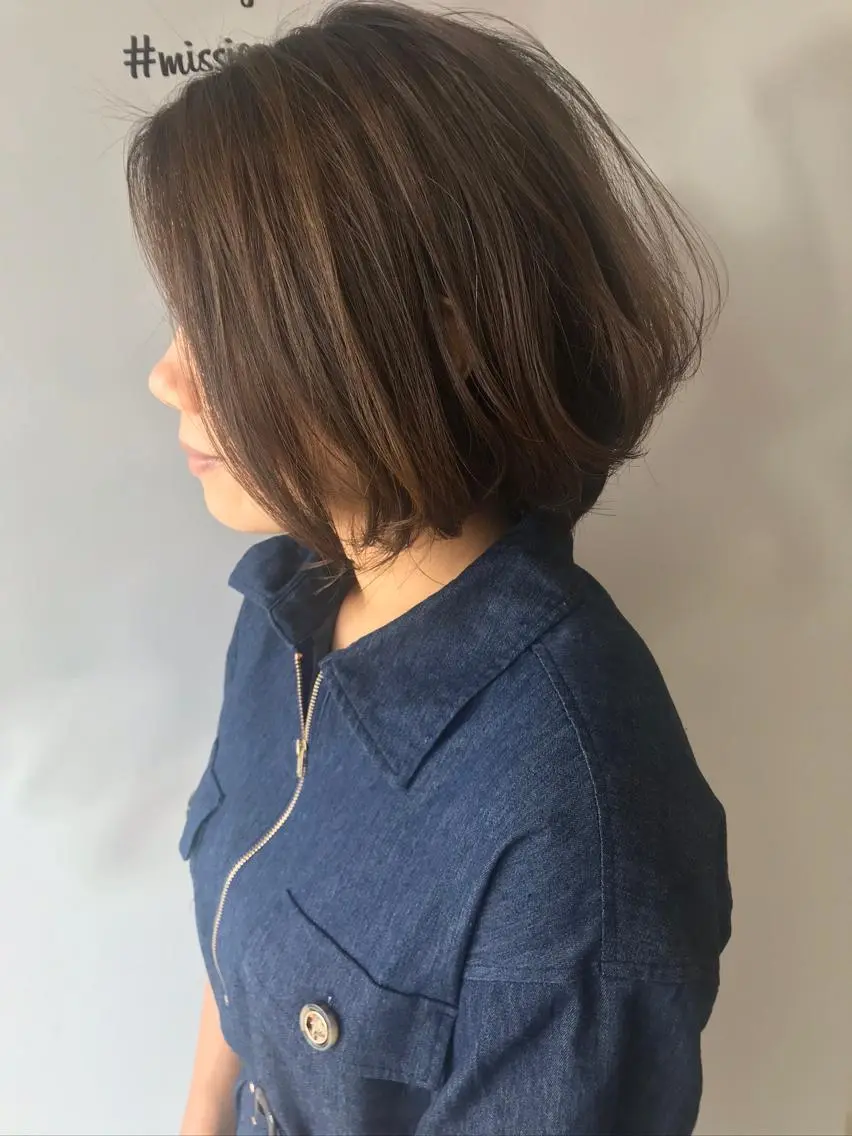 ショート カラー ヘアアレンジ 前下がりボブ ベージュカラー ブラウンカラー ブラウンベージュ ボブ 福壽 優奈のヘアスタイル