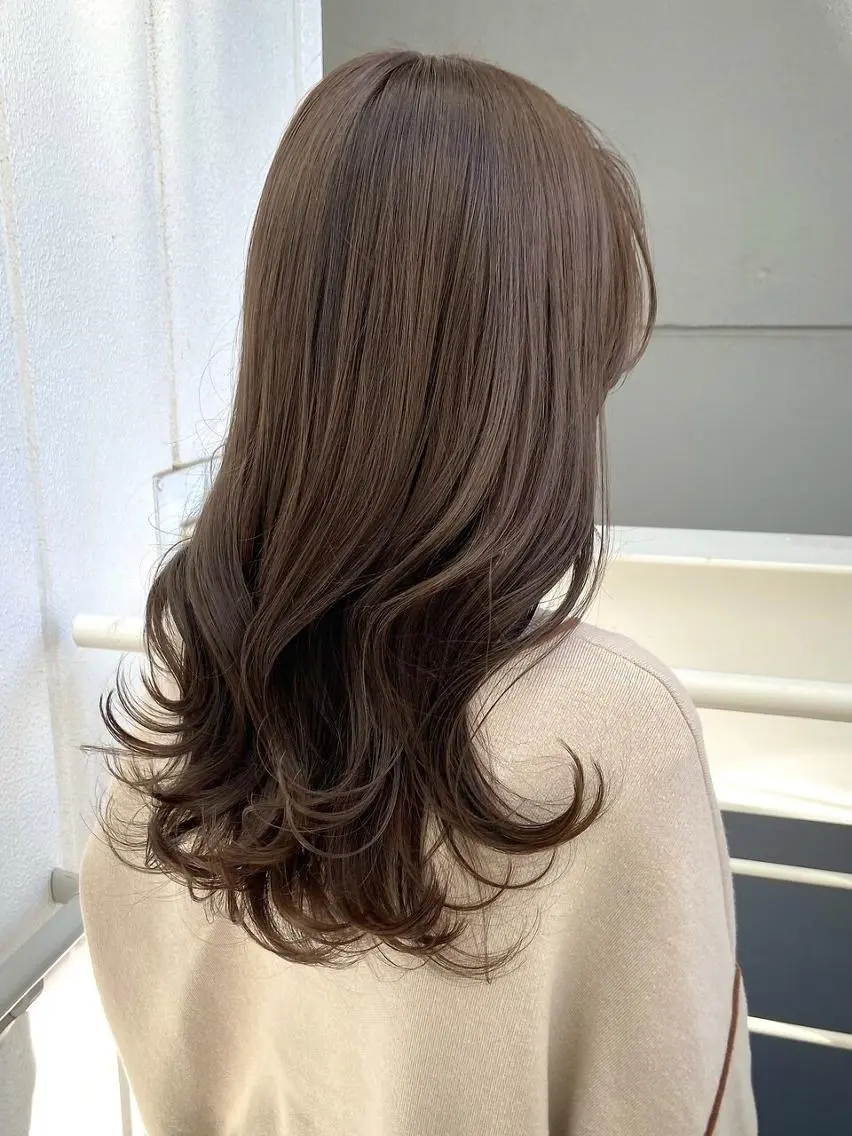 セミロング カラー アッシュ アッシュグレー アッシュグレージュ 透明感カラー グレージュ カット ヘアカラー トリートメント 初めてでも安心🌟 newi町田✂のヘアスタイル