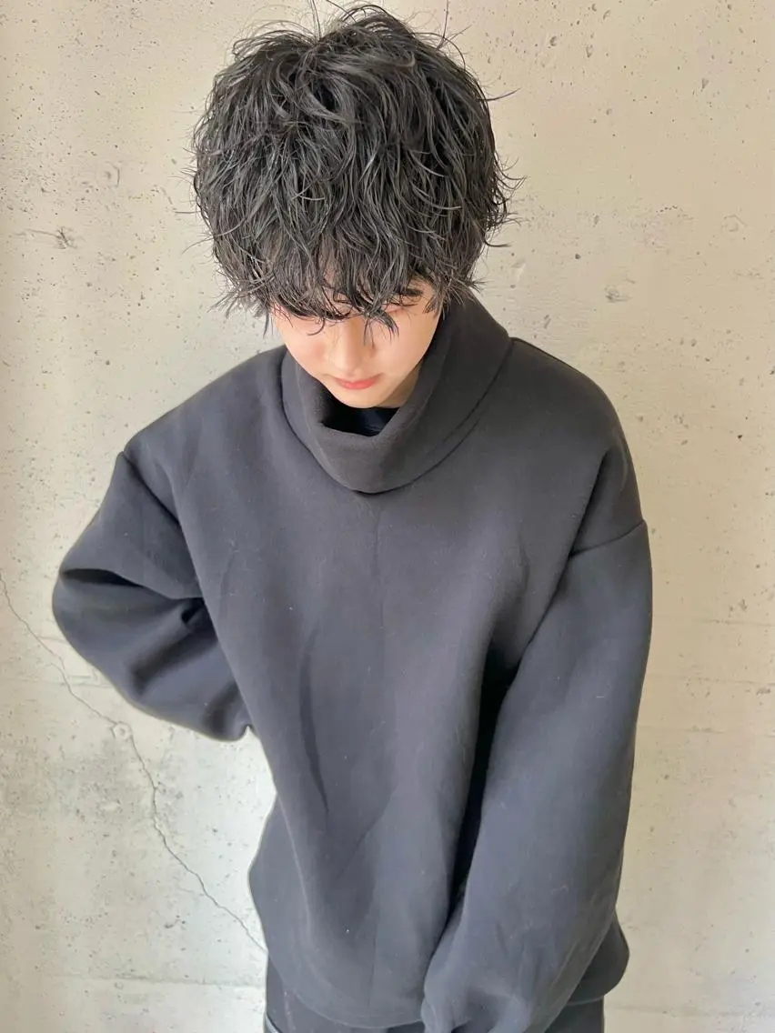 ショート パーマ メンズ メンズパーマ スパイラルパーマ カット パーマ メンズパーマ/フェ ザーパーマ/古川晴輝のヘアスタイル