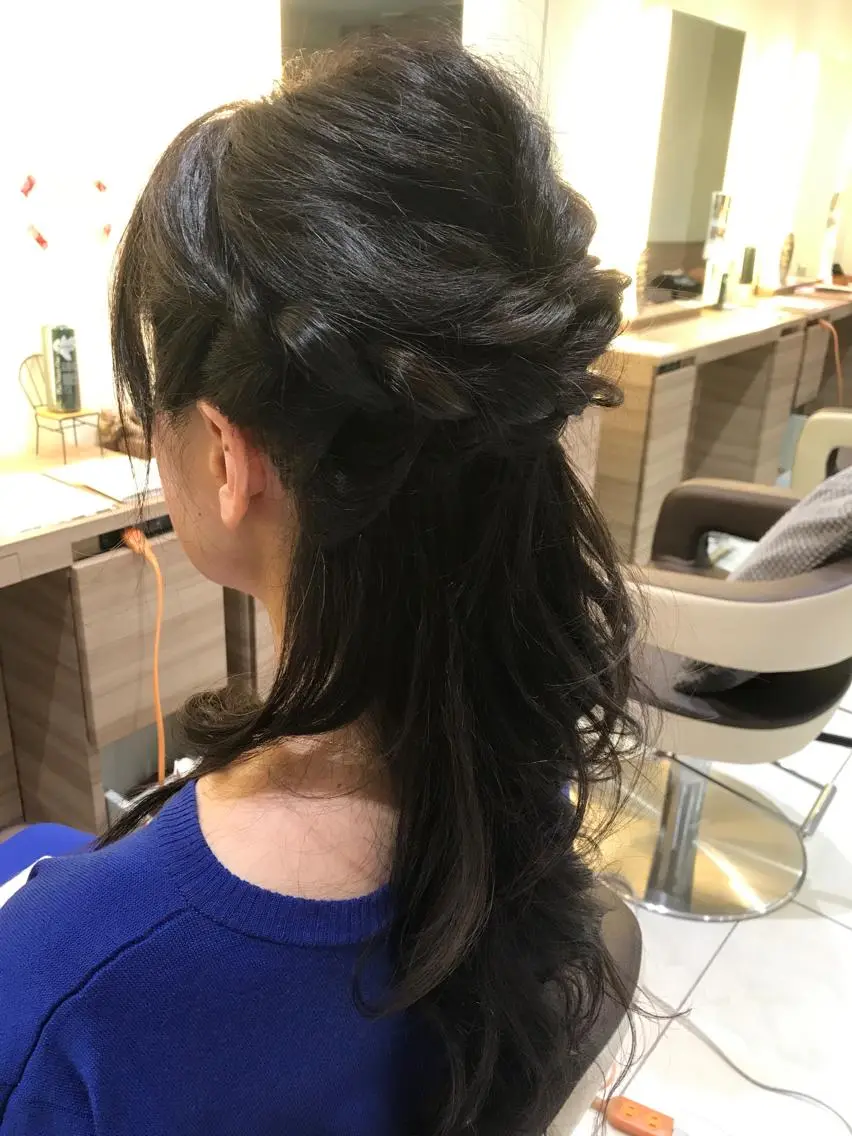 ロング ヘアアレンジ KOOKI スティードトーキョーのヘアスタイル