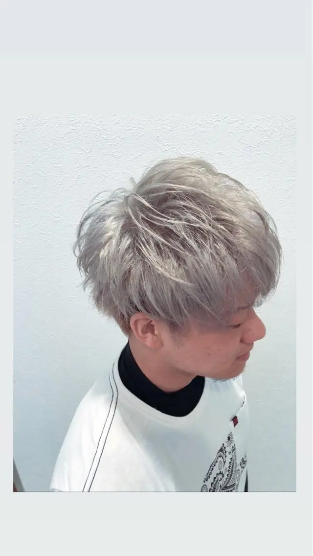 ショート カラー メンズ 齋藤 佳以のヘアスタイル