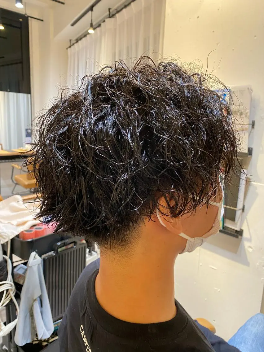 パーマ メンズ カット パーマ 恵谷 洸のヘアスタイル