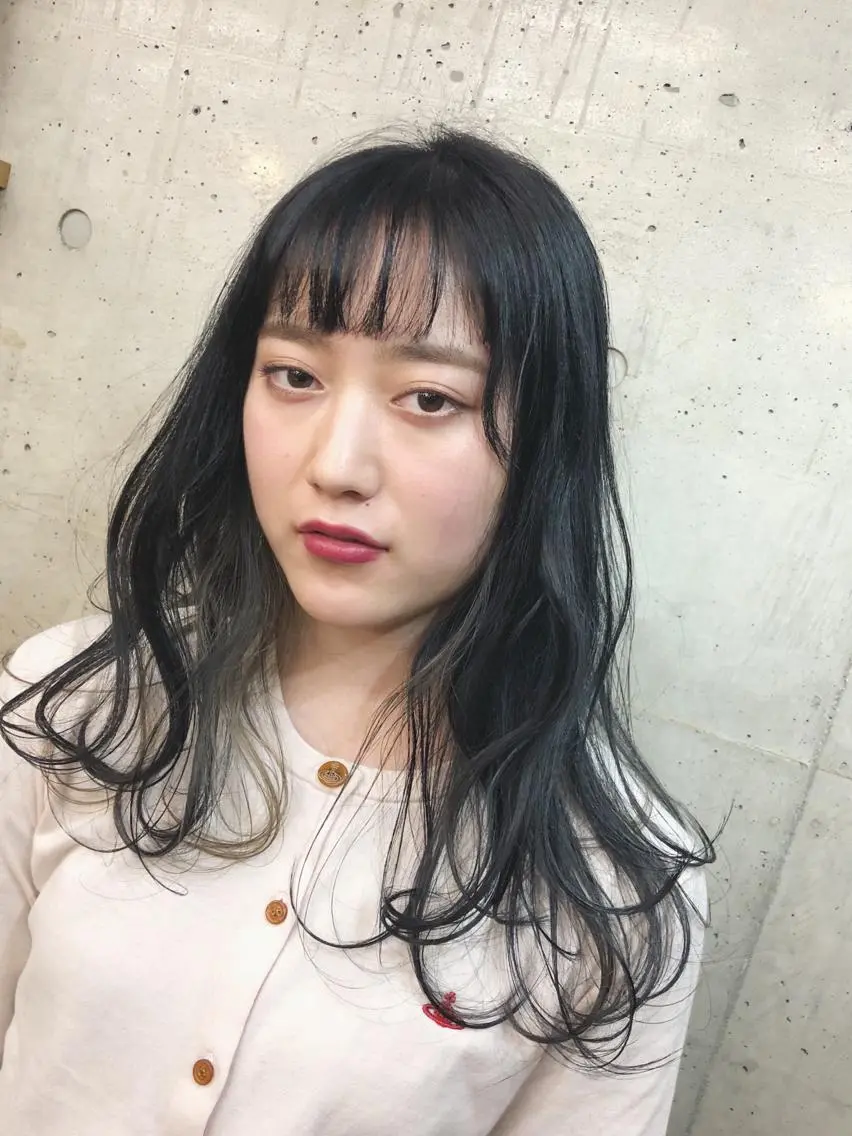 ミディアム カラー ブルーカラー ブルージュ センスをお届けします 大谷将生infpのヘアスタイル