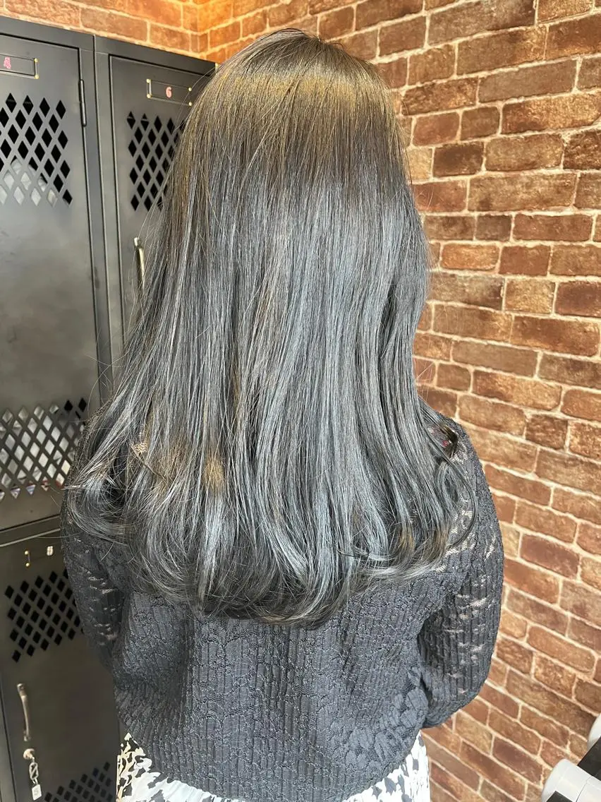 ミディアム カラー パーマ ヘアアレンジ メンズ キッズ ネイル マツエク・マツパ アイブロウ 久木原 ゆりのヘアスタイル
