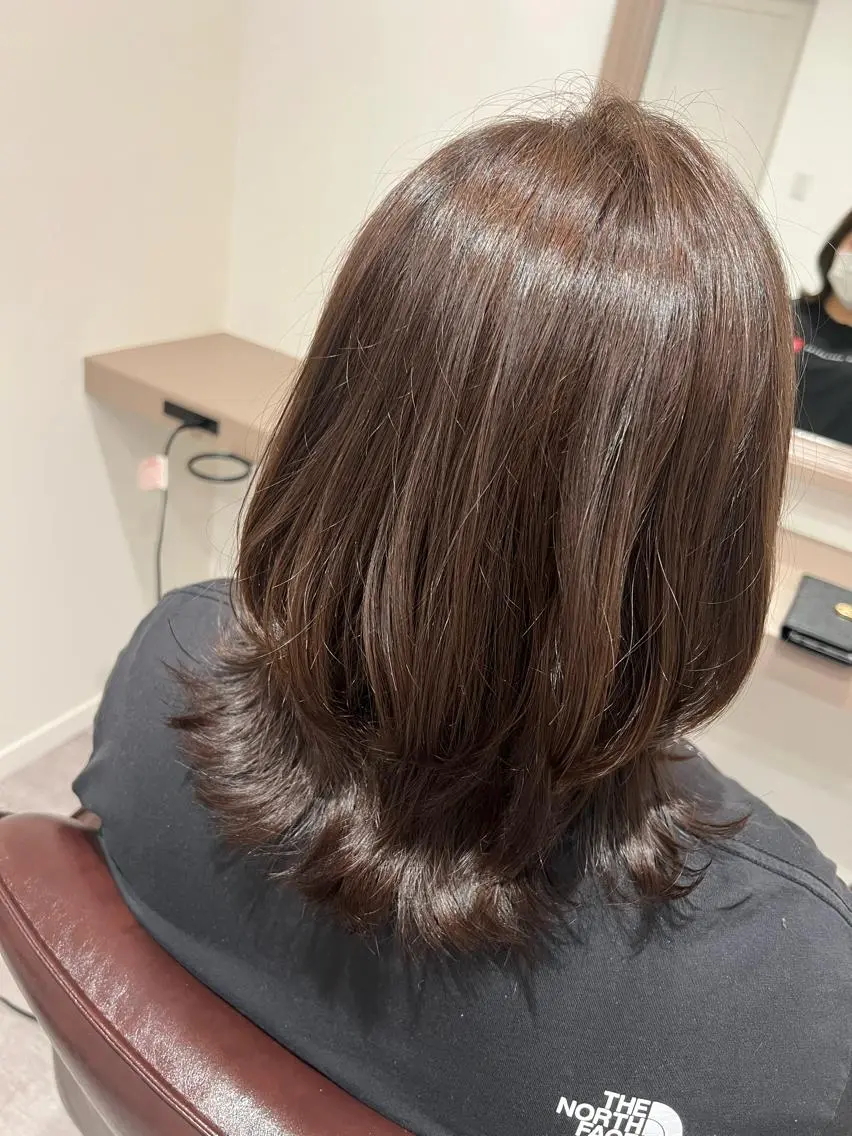 ミディアム カット ヘアカラー 縮毛矯正 井上 美春のヘアスタイル