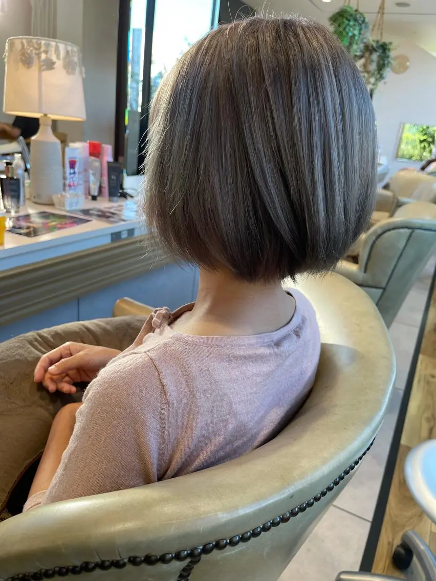 ショート カラー ヘアカラー 碇山 楓己のヘアスタイル