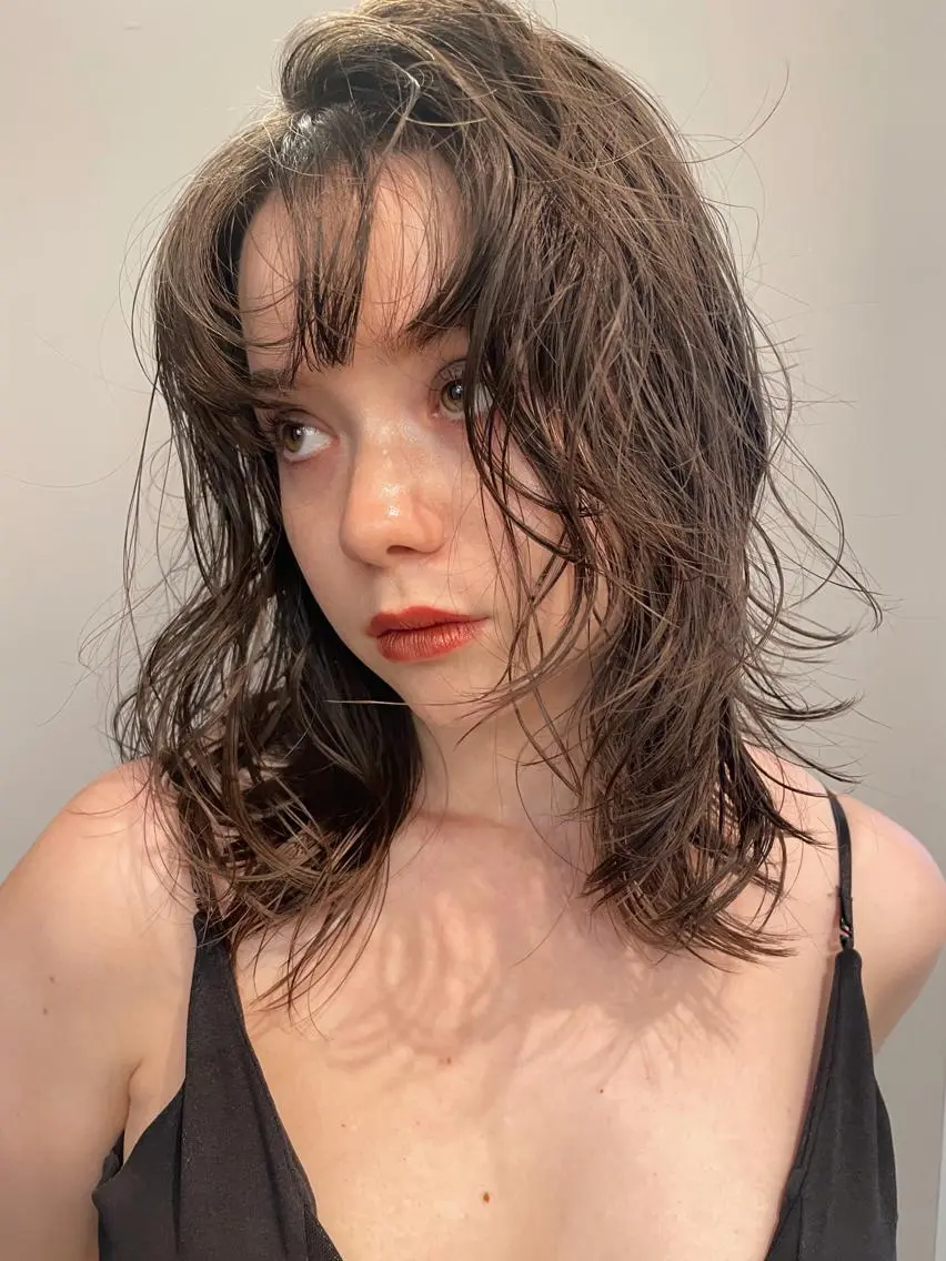 セミロング カラー ブラウンカラー カット ヘアカラー 狩野 羅夢のヘアスタイル
