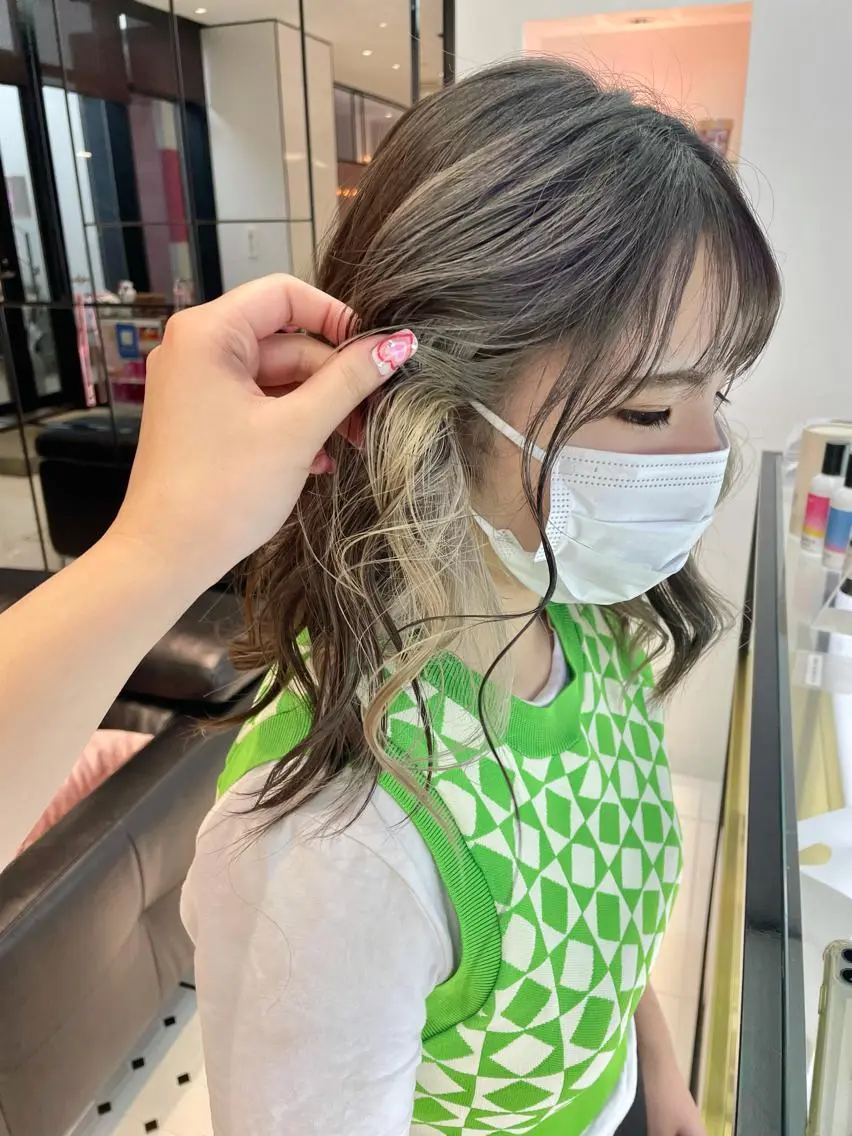ミディアム カラー ヘアアレンジ インナーカラー 🎀透明感カラー 韓国ヘア🎀mahoのヘアスタイル