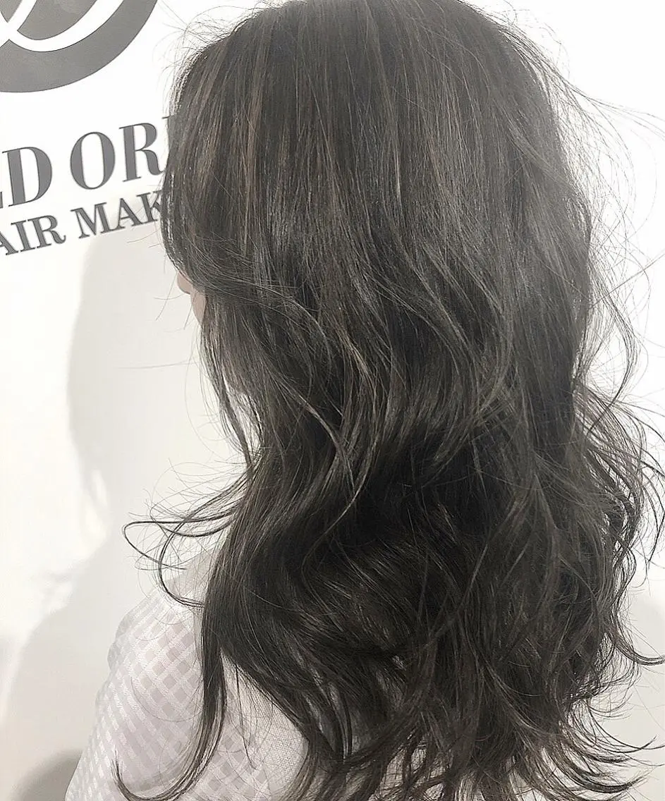 カラー グレージュ イルミナカラー カット ヘッドスパ 夜23時まで予約🉑 reverieあきらのヘアスタイル